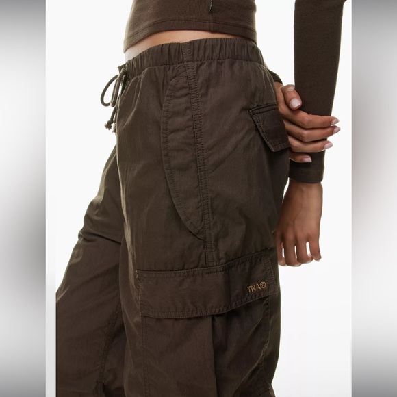 Aritzia TNA Squad Pocket Parachute Pant - Picture 3 of 4